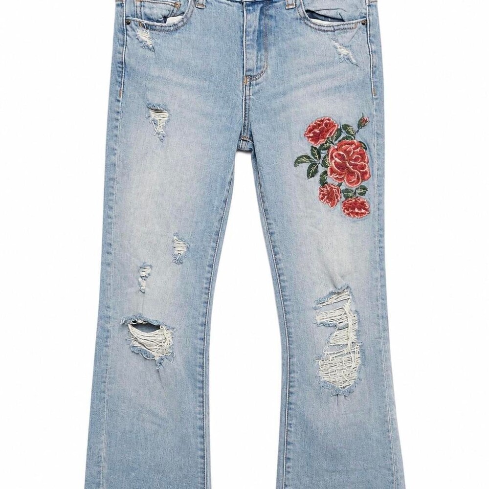 Zara blue denim jeans with red rose embroidery #embroidered #floral